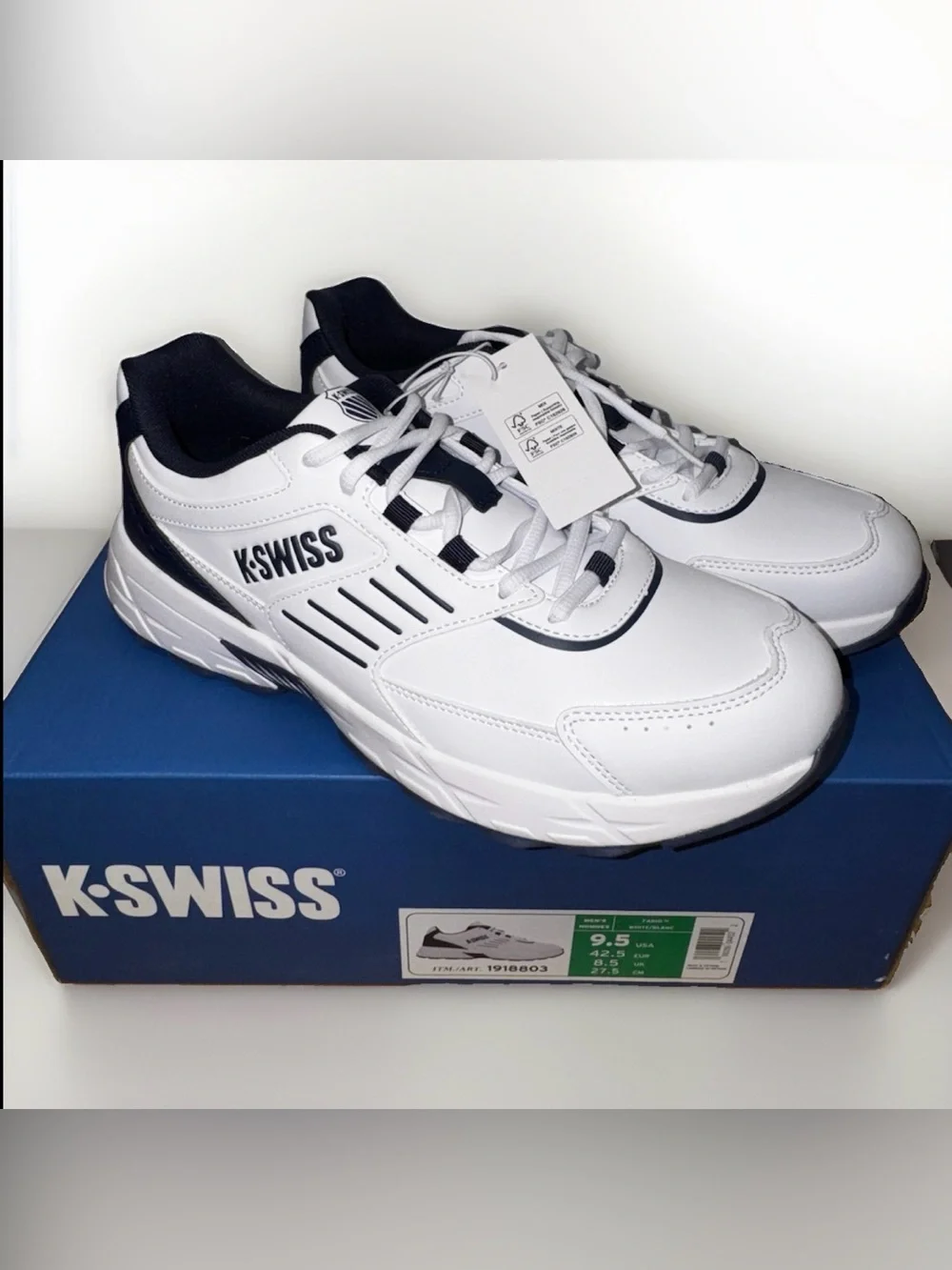 K-Swiss Fario Men's Sneakers Shoes 9.5 White 1918803-M